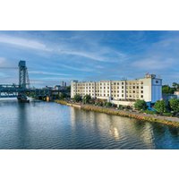 Newark (NJ) - Hampton Inn & Suites Newark-Harrison-Riverwalk
