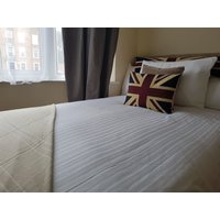 Enfield Lock - Kathleen House Plus