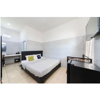 Uluwatu - Urbanview Ava Guest House Goa Gong