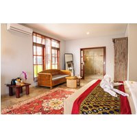 Kubutambahan - Seaside Oceana Suites by Mahaprana