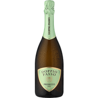 Doppio Passo Prosecco Spumante Extra Dry (75cl)
