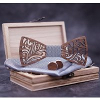 Wooden bow tie