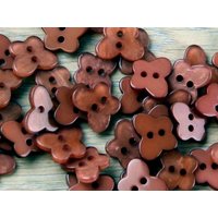Trimits Pearlised Butterfly Buttons (Value Pack) Peach