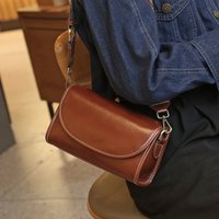 Luxury Casual Women's Genuine Cowhide Leather Sling Bag Lightweight Zipper Closure Shoulder Bag with Polyester Lining ODM Supply