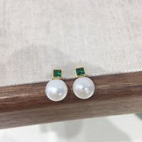 SHDIYAYUN Wholesale Classic Queen's Style Stud Earrings Natural Freshwater Pearl Earrings for Women's Gift