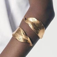2024 New Arrival Fashion Cheap Wholesale Gold 18k Women Metal Leaf Shaped Open Cuff Bracelet Leaves Cuff Bangle Bracelets Women