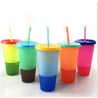 2019 New Product 24oz Reusable Custom Plastic Color Changing Cold Cup Tumblers with Lids and Straws,plastic tumbler Magic mug