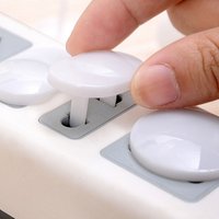 100 PCS 2 Hole Baby Socket Protection Cover Mains Plug Socket Cover Baby Proof Child Safety Plug Guard Protector for US Plugs