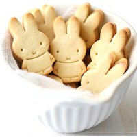 plastic rabbit shaped cookie cutter set cookie cutter