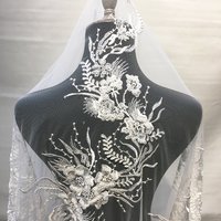 Fashion Shining Beaded Lace Fabric 3D Floral Embroidered 100% Polyester Net Mesh Lace for Wed Party Dress