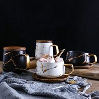 Marbled Wooden Holder Mug