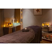 PRICE DROP! 4* Hampshire Court Spa Day: Choice of Elemis Treatments, Spa Access, Lunch & Prosecco for 1 or 2 | Wowcher