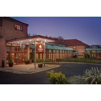 PRICE DROP! 4* Forest Pines Spa Day with Treatments, Spa Access, Lunch & Prosecco Upgrades - Brigg | Wowcher