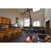 4* Stirling Highland Hotel Scotland Spa Break for 2 with Dinner, Prosecco, Breakfast & Leisure Access - Family Stays Available | Wowcher