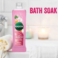 Radox Feel Blissful Bath Soak Bundle - Clary Sage & Sea Minerals, Hydrating Soak for All Skin Types (6 x Bottles) | Wowcher