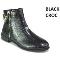 Black Women's Faux Fur Lined Water-Resistant Casual Ankle Boots - Zip Up Winter Footwear | Wowcher