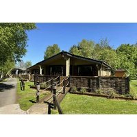 Sherwood Castle Retreat - 2 Night Luxury Hot Tub Lodge Stay for 4 or 6 - Prosecco & Chocolates - School Holiday Availability | Wowcher