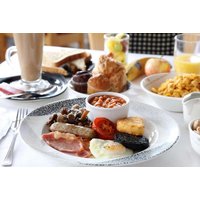 Dundee Escape at Best Western Queens Hotel: Breakfast, Bottle of Prosecco & Late Checkout for 2 | Wowcher