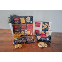 The Wee Taster 8-Variety Scottish Shortbread & Savoury Hamper - Dean's | Wowcher