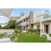 4* Rimini Beach Escape with Hotel Stay, Breakfast & Return Flights | Wowcher