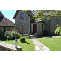 Dorset Kingston Country Courtyard Stay for 2: Deluxe Room with Breakfast, Late Checkout, & Dinner Upgrade | Things To Do