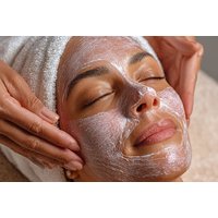 Deep Cleansing Facial with Extraction - Good Hand Therapy, London | Things To Do