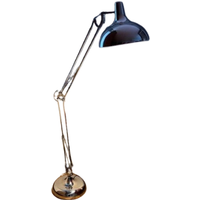 Deesup Profitez de 13% de réduction sur la lampe sur pied Cassina en acier chromé