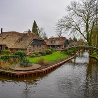 Giethoorn Guided DayTrip from Amsterdam