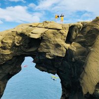 One-day private chartered car tour in Taipei: Yehliu, Jiufen, Pingxi, North Coast popular attractions with chartered car, professional Chinese/English driver
