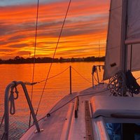 Private 2-Hour Sunset Sailing Tour on Lake Fairview
