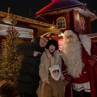 Rovaniemi Santa Claus Village Husky and Reindeer Tour VIP VAN