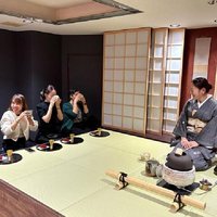Kyoto Nishiki Market Walk Tour with Tea Ceremony Experience