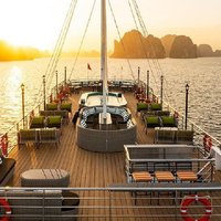 Ha Long: Luxury Day Cruise with Jacuzzi, Kayaking, Swimming
