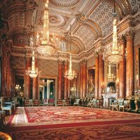 Buckingham Palace Entrance Ticket & British Royalty Guided Tour