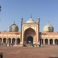 Old and New Delhi Sightseeing Tour with Rickshaw Ride