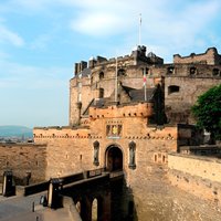 Royal Mile and Edinburgh Castle - Small Group Walking Tour