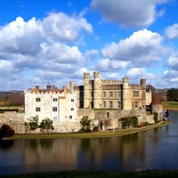 Leeds Castle, Canterbury, Dover & Greenwich Cruise from London