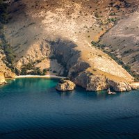 Private 7,5h Plavnik Island & Wild Bays Full-day Boat Trip