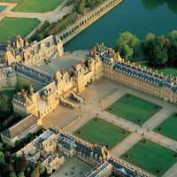 From Paris: Château de Fontainebleau and Vaux-le-Vicomte
