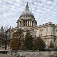 Roman Ruins to Blitz Bombings: A Walking Tour of London's Fiery History