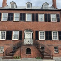 Self-Guided 'Old Squares of Savannah' Solo Walking Tour