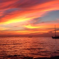 Isla Mujeres Sunset Cruise and Tour from Cancun