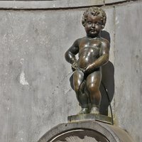 Brussels Walking and Tasting Tour (Beers,Chocolates&Fries/Waffle)