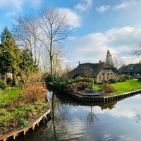 Zaanse Schans and Giethoorn Small-Group Tour with Hotel Pick-Up