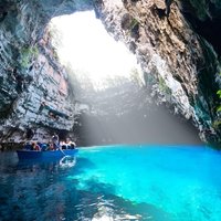 Half Day Melissani Lake and Drogarati Cave Tour with Myrtos Swim