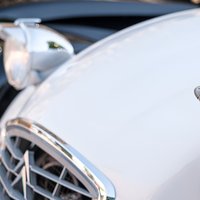 Citroën 2CV Bourgogne rental • Self-guided getaway