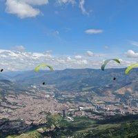 Parapente Zona De Vuelo En Medellín