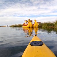 kayak uros mas conexión con isla Taquile