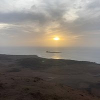 Santa Maria: Guided Coastal Hike & Monte Leão Sunset