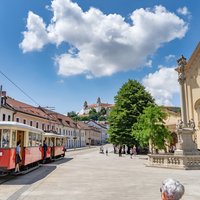 Bratislava City Walking Tour with Castle Ticket